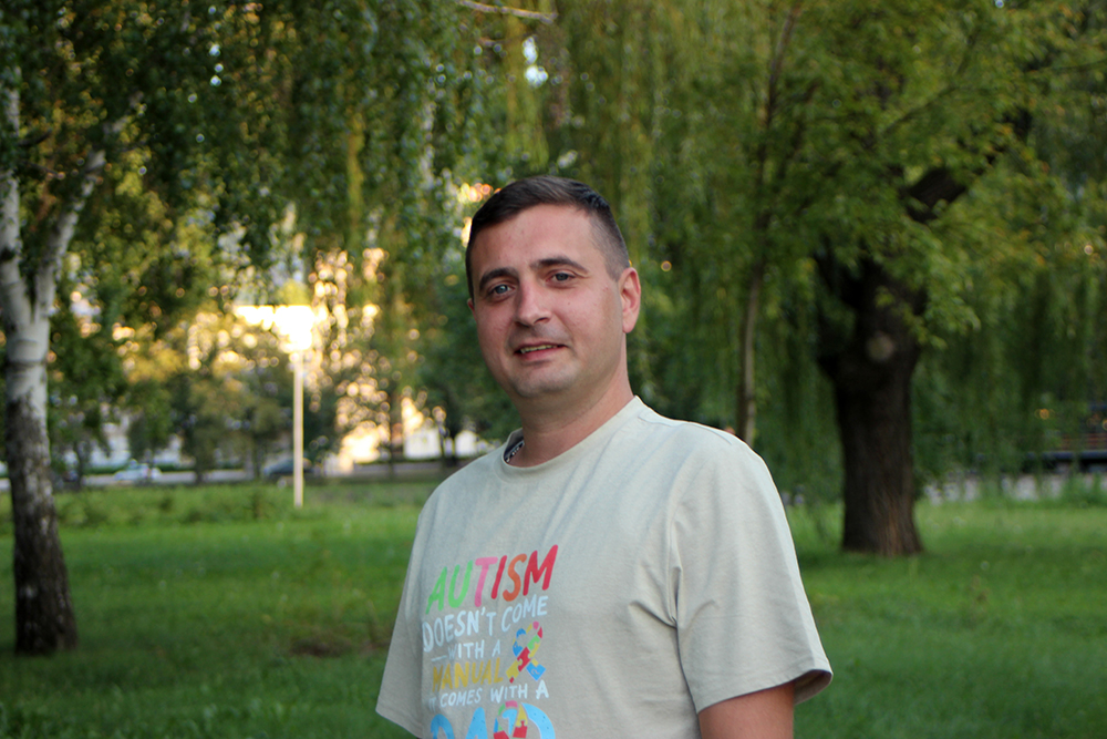 Autizam nema lice - Priča o ocu Adnanu koji je vlastitu borbu pretvorio ...